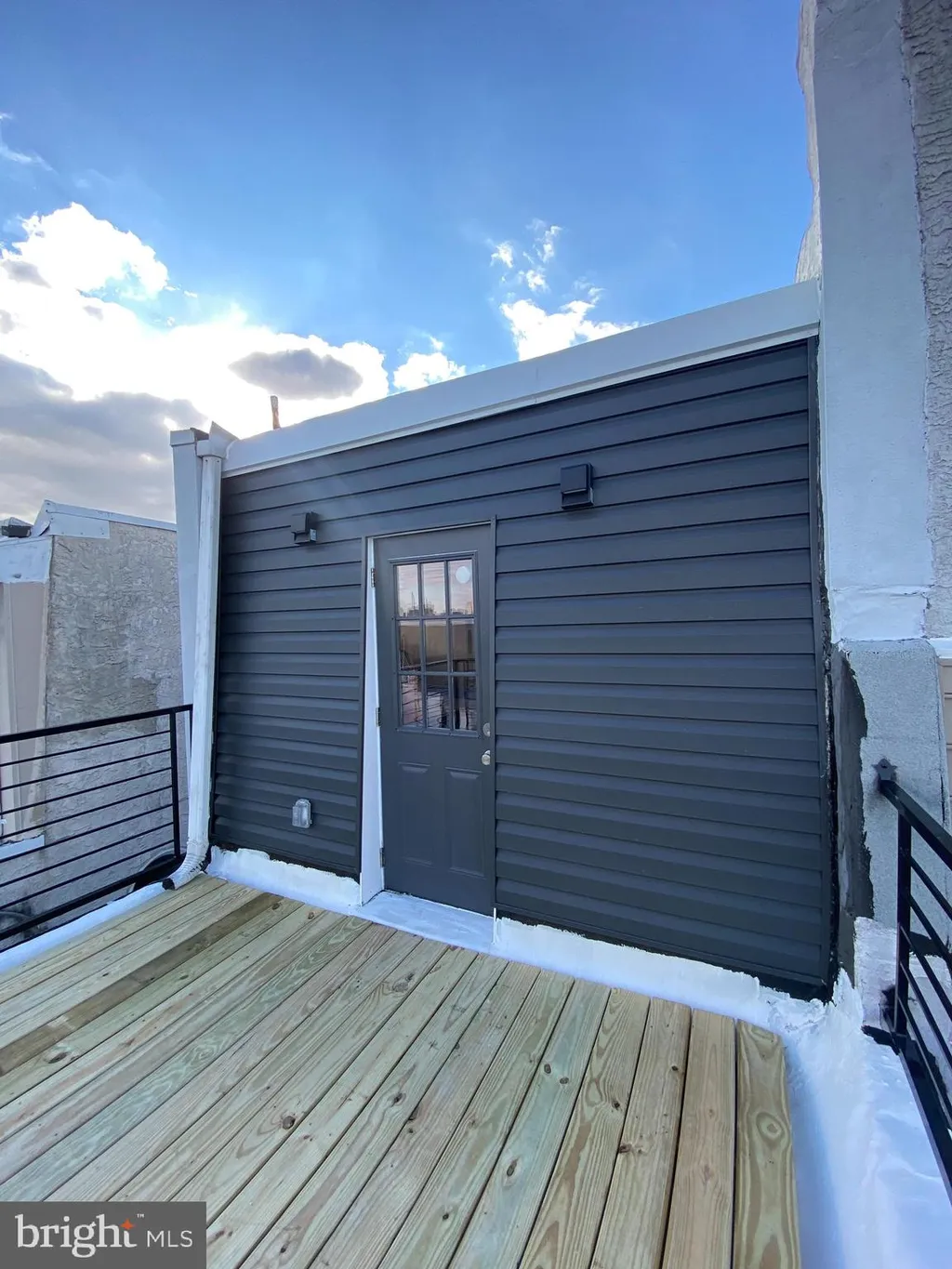 655 N 33rd Street Unit 2, Philadelphia, PA 19104