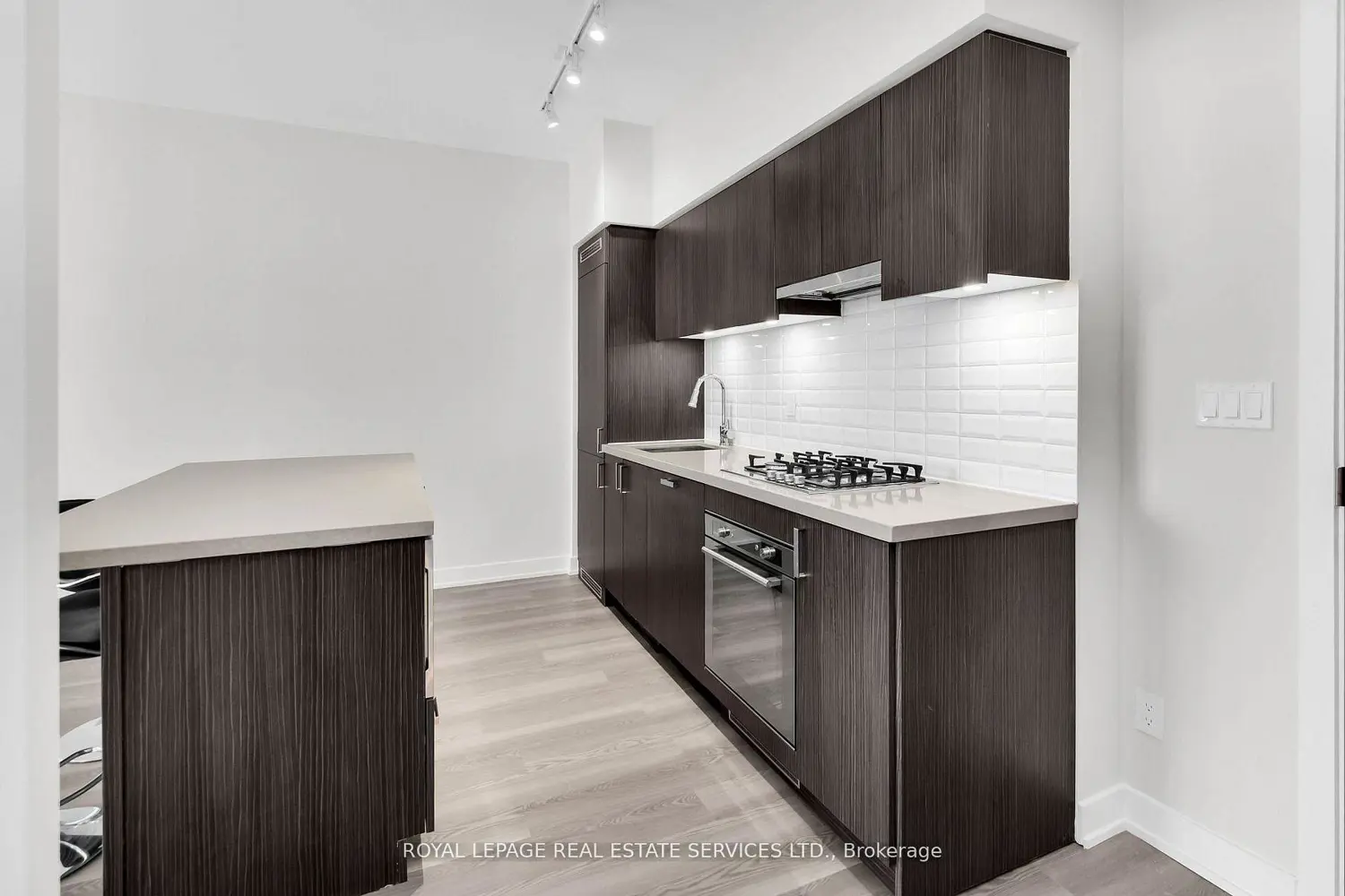 501 St Clair Avenue 1104