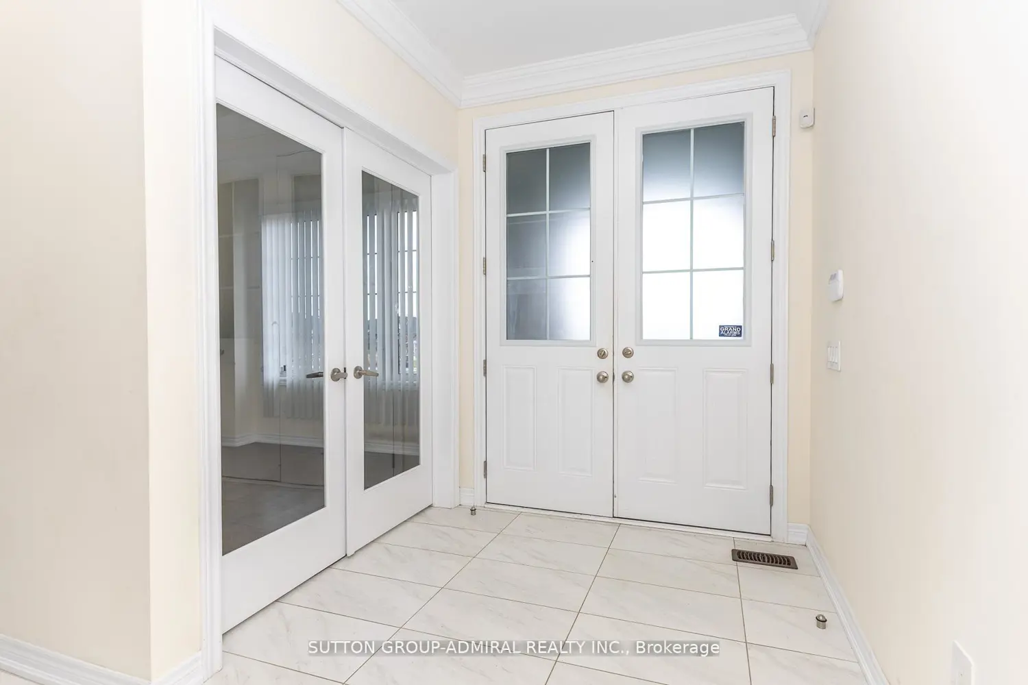 30 Albert Spencer Avenue photo 2