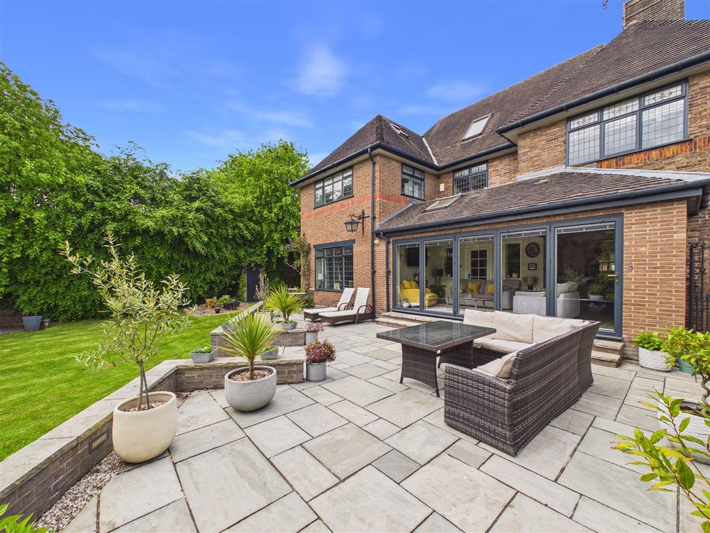 Additional image 17 of 5 bed property for saleNetherways, Park Avenue, Dronfield S18