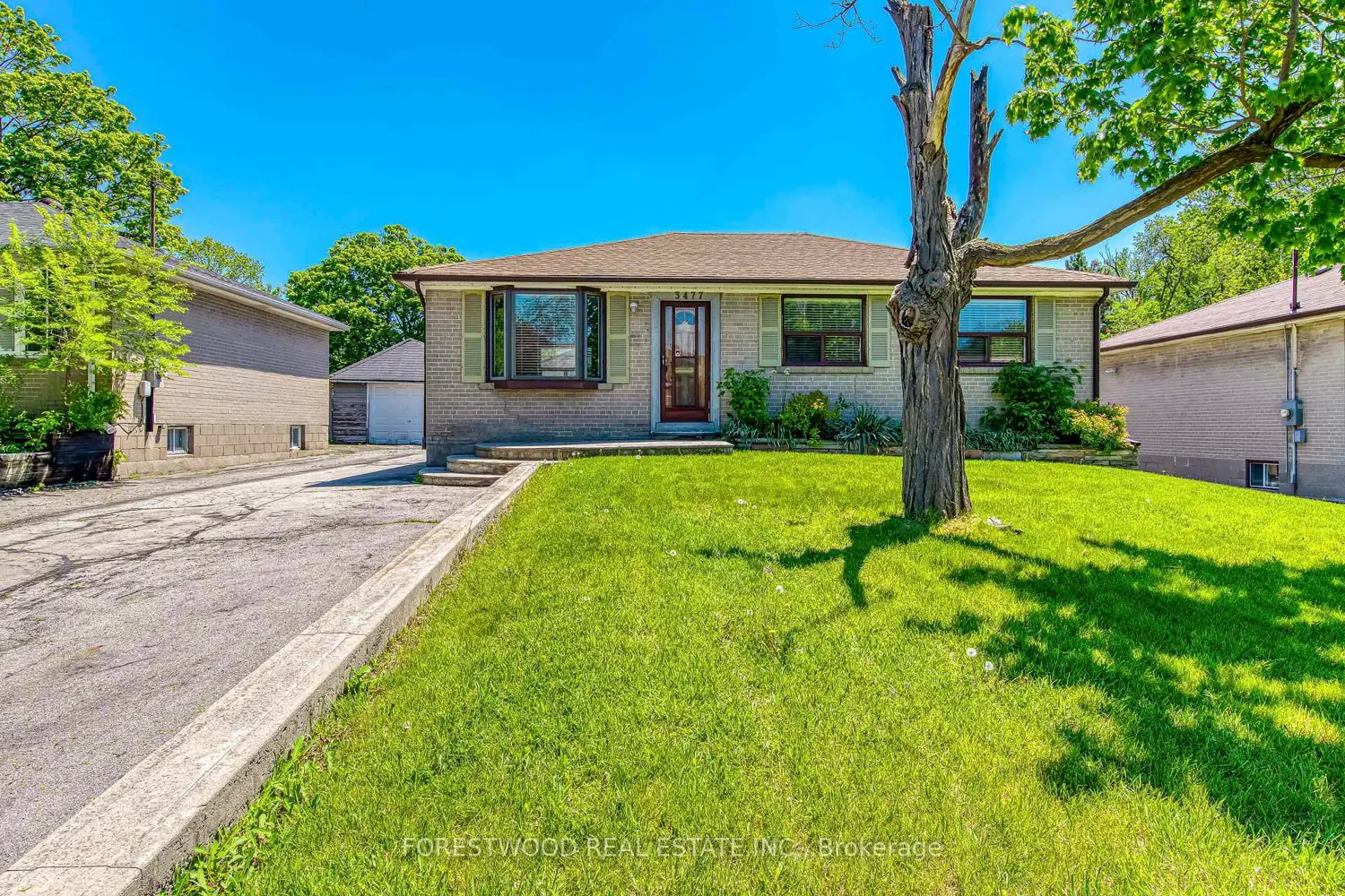 3477 Capricorn Crescent photo 5