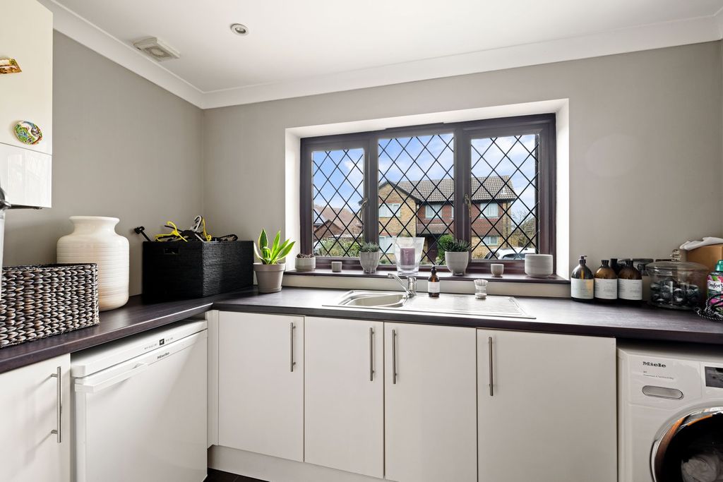 Additional image 9 of 5 bed detached house for saleOakvale Close, Elms Vale, Dover CT17