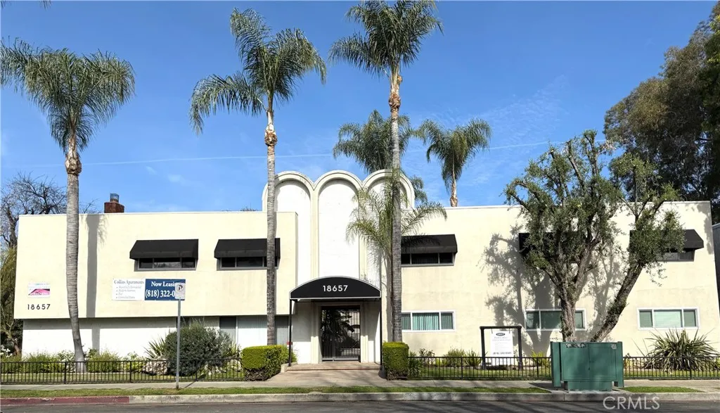 18657 Collins Street Unit 4, Tarzana, CA 91356