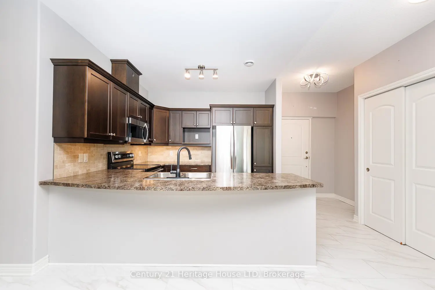 Additional image 3 of 2799 St. Paul Avenue 311