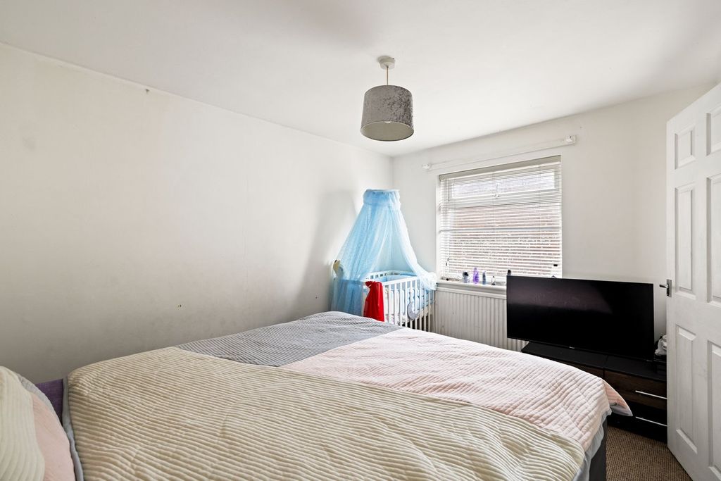 Additional image 5 of 2 bed flat for saleEaves Road, Elms Vale, Dover CT17