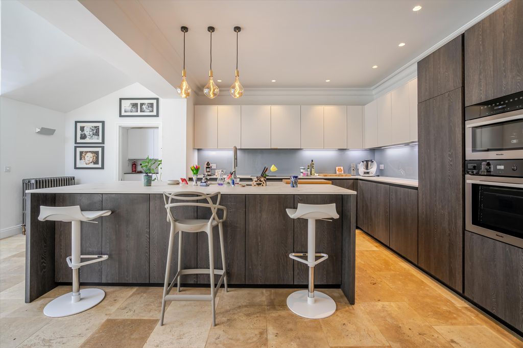 Additional image 10 of 5 bed detached house for saleCoopers Hill Lane, Englefield Green, Egham, Surrey TW20