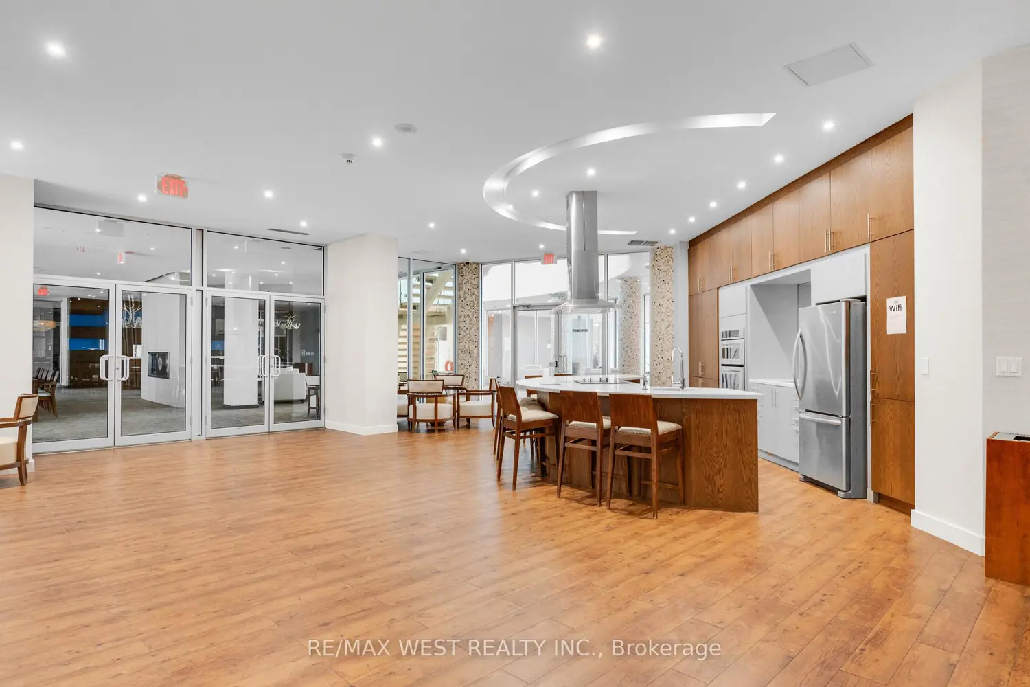 Additional image 13 of 2240 Lake Shore Boulevard 505