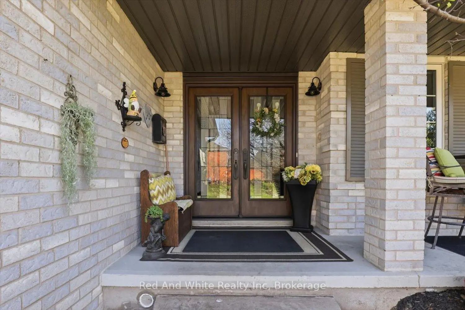 4 Brewster Place photo 3
