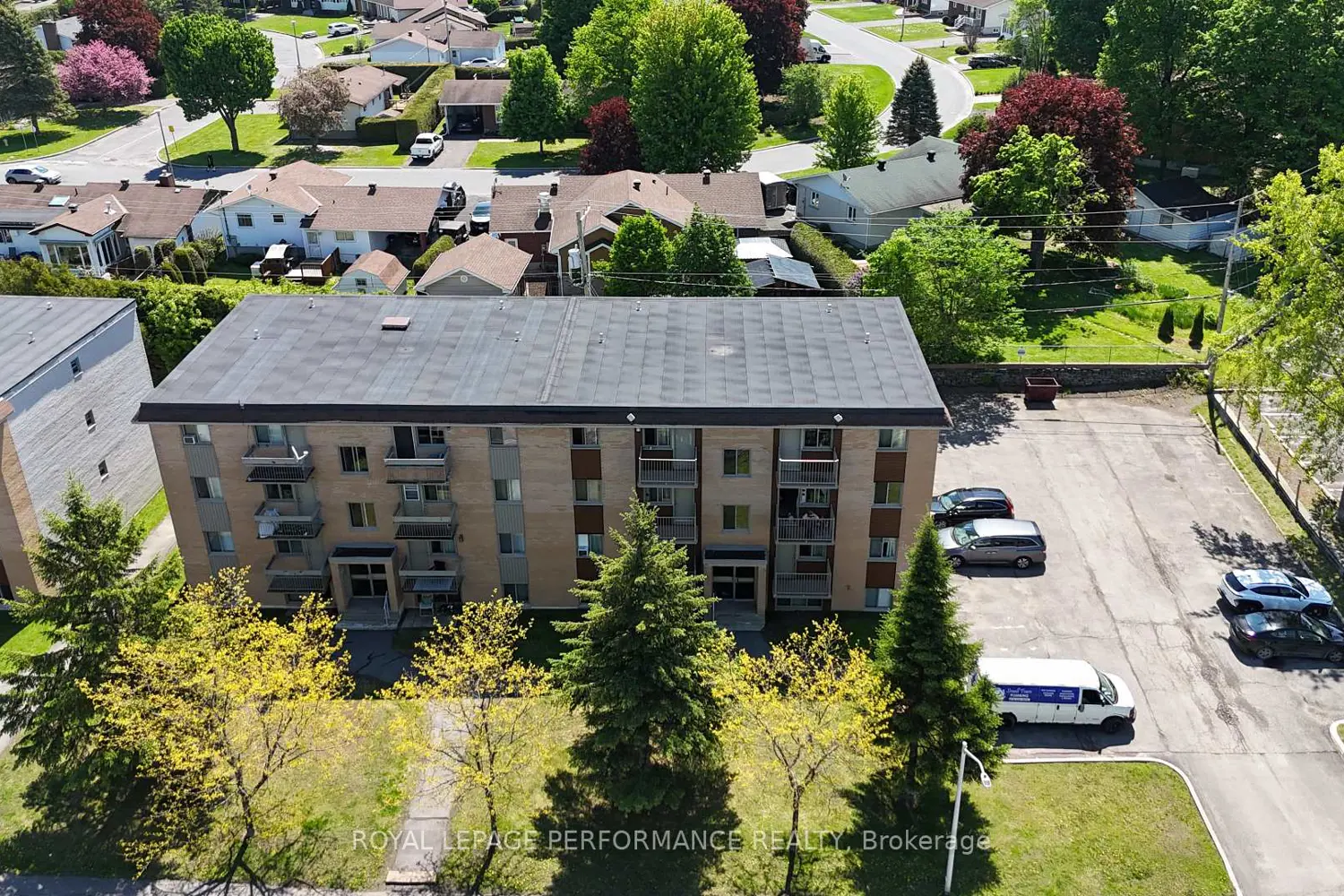 Additional image 6 of 1015 Cartier Boulevard 3
