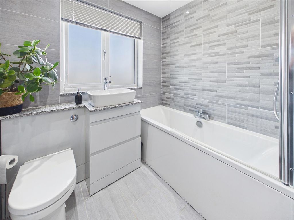 Additional image 28 of 3 bed property for saleHilltop Road, Dronfield S18
