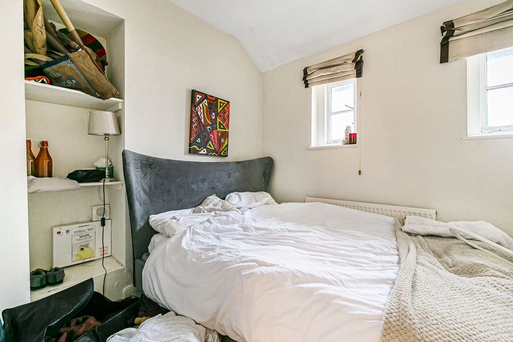 Additional image 10 of 3 bed flat for saleRoberts Way, Englefield Green, Egham, Surrey TW20
