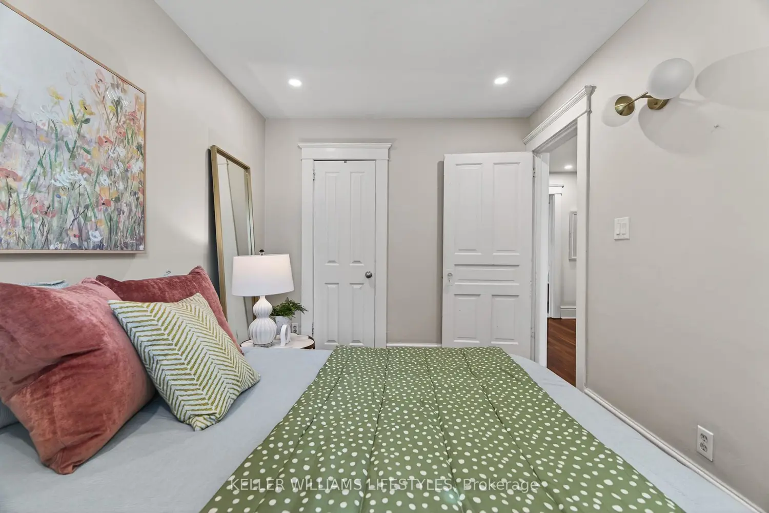 Additional image 13 of 882 1/2 William Street