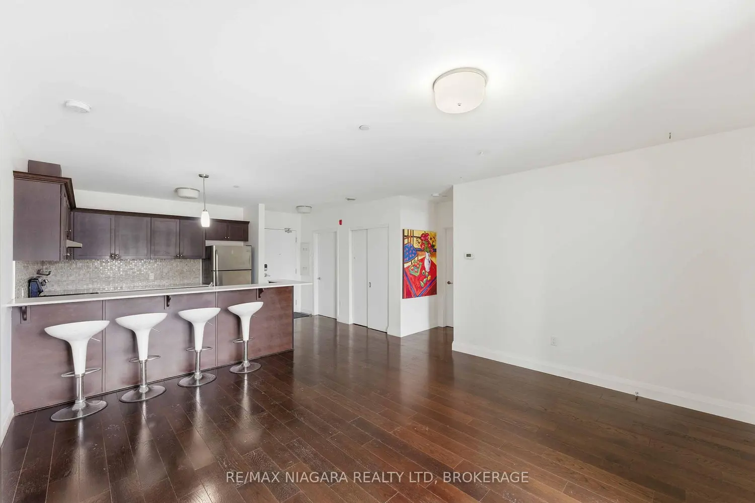 26 Wellington Street 404 photo 5