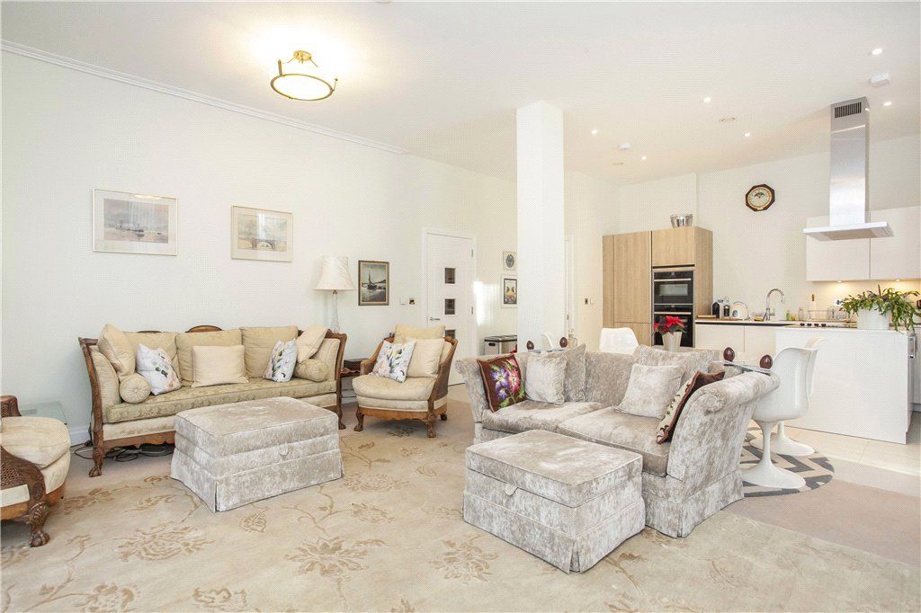 Additional image 4 of 2 bed flat for saleMarshall Walk, Englefield Green, Egham, Surrey TW20