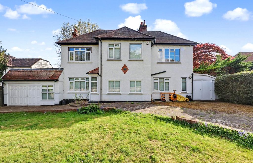 5 bed detached house for saleClay Hill, Enfield EN2