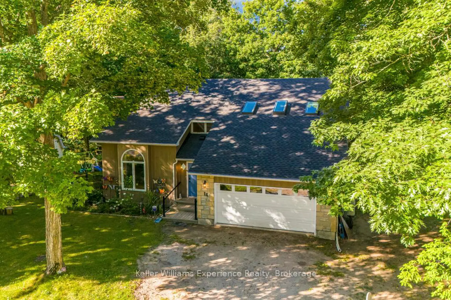 14 Oneida Crescent photo 3