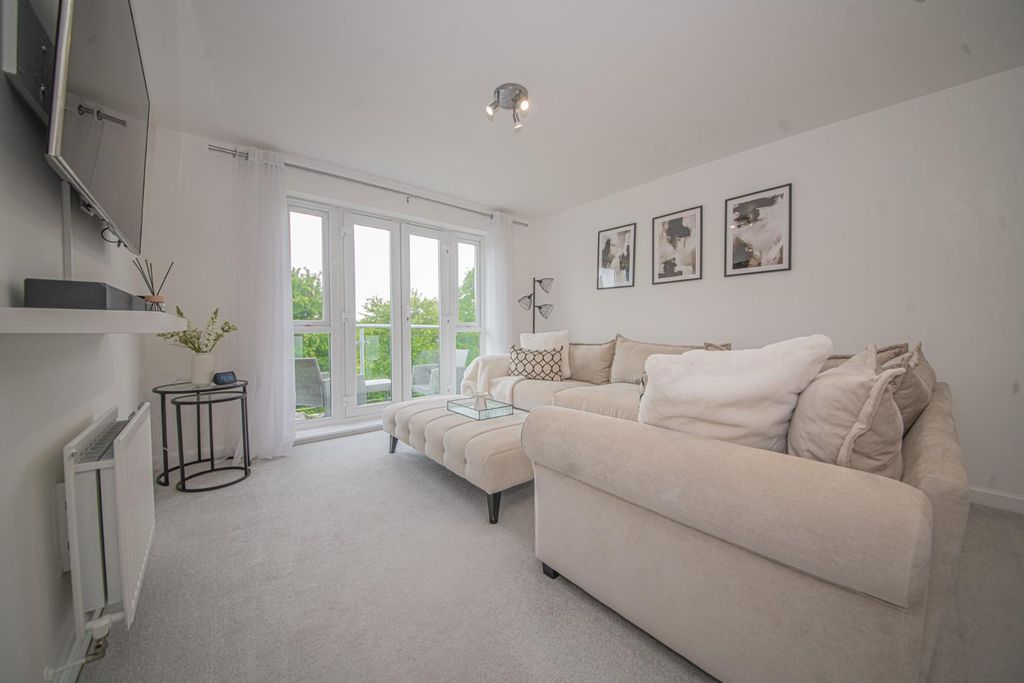 Additional image 9 of 2 bed flat for saleDakota Way, Lakeside, Eastleigh SO50