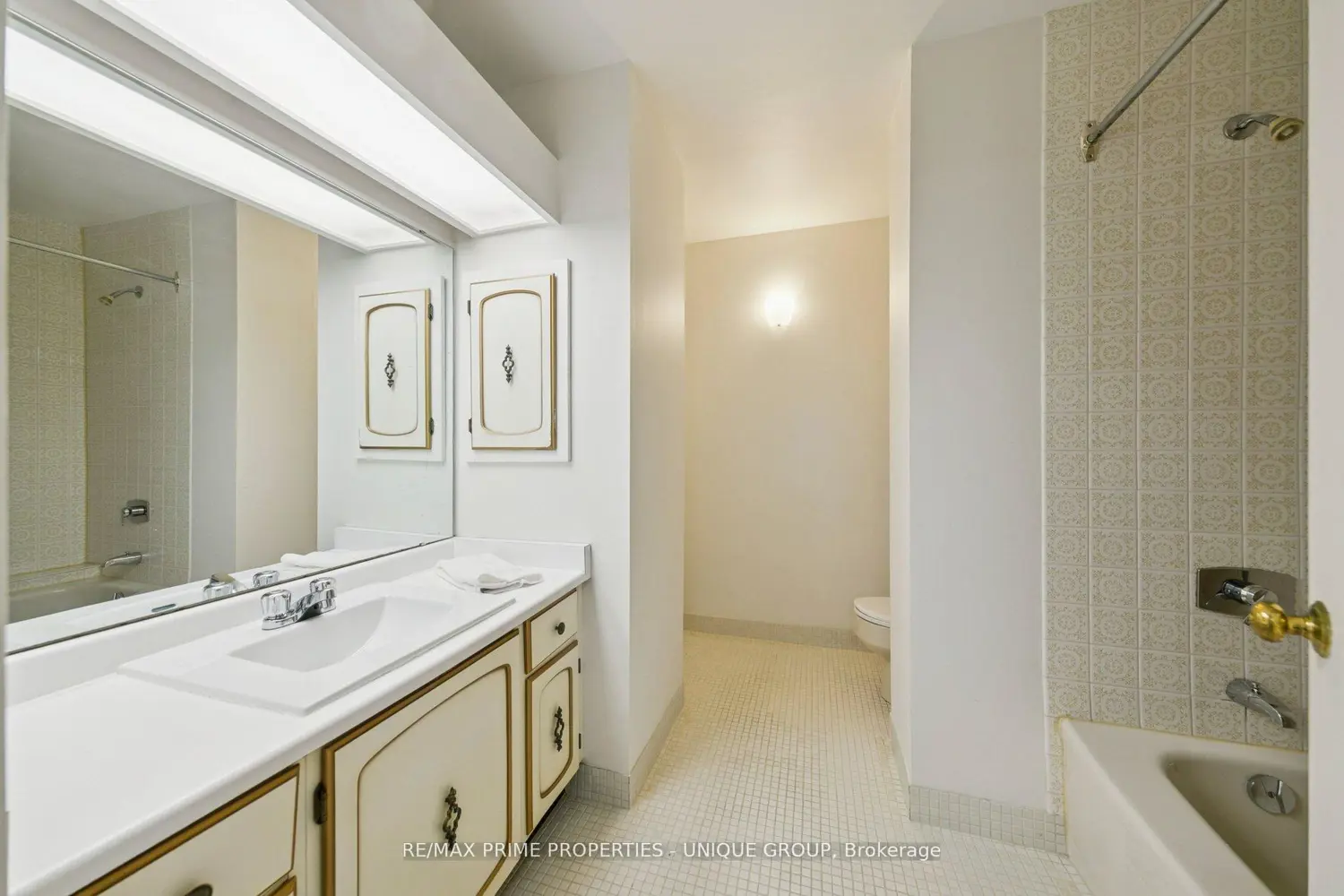Additional image 4 of 1300 Bloor Street 1801
