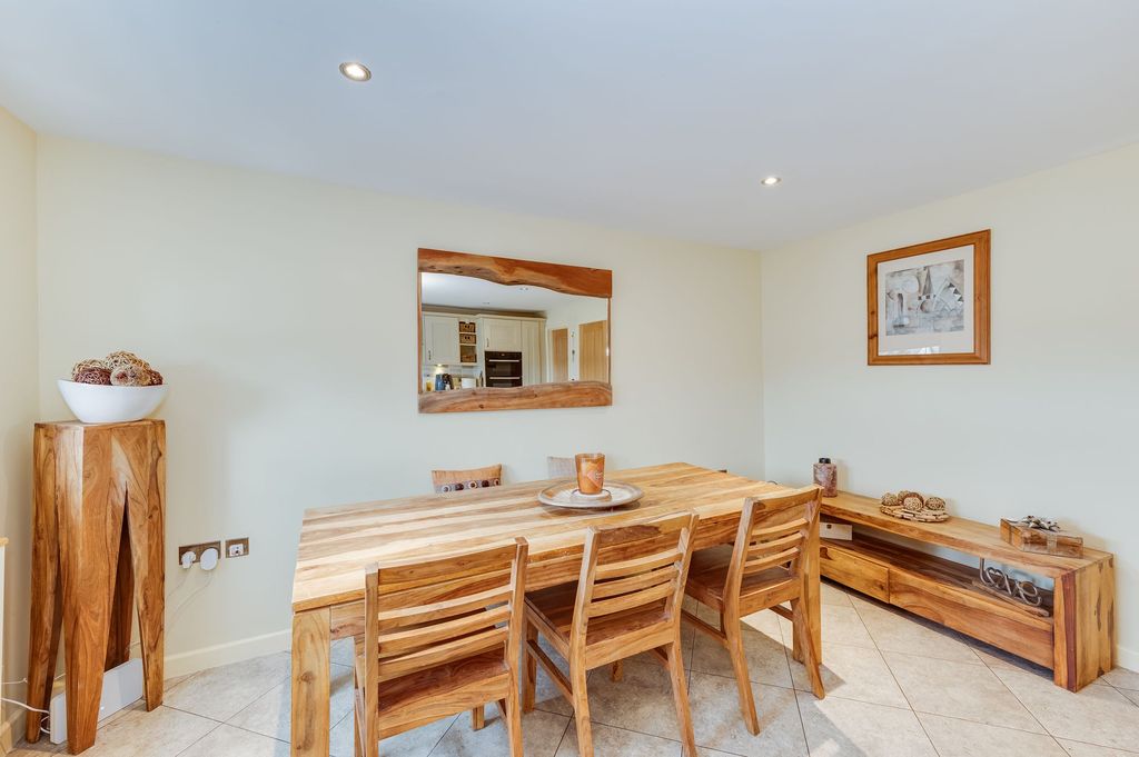 Additional image 3 of 3 bed town house for saleHolmley Lane, Dronfield S18