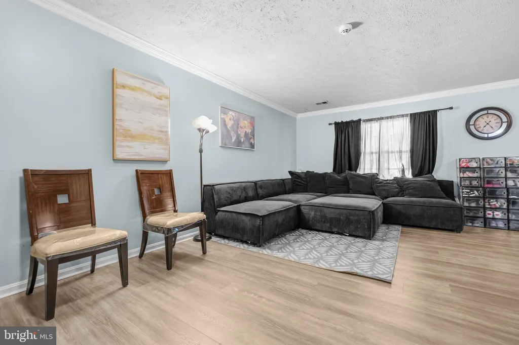6056 Red Squirrel Place, Waldorf, MD 20603 photo 3