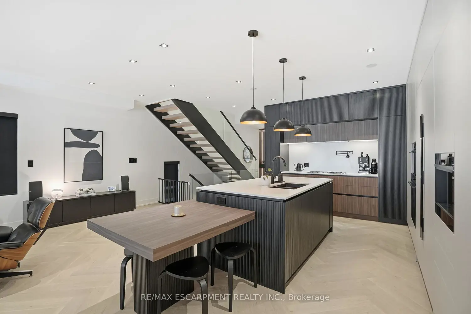 20B Broadview Avenue photo 4