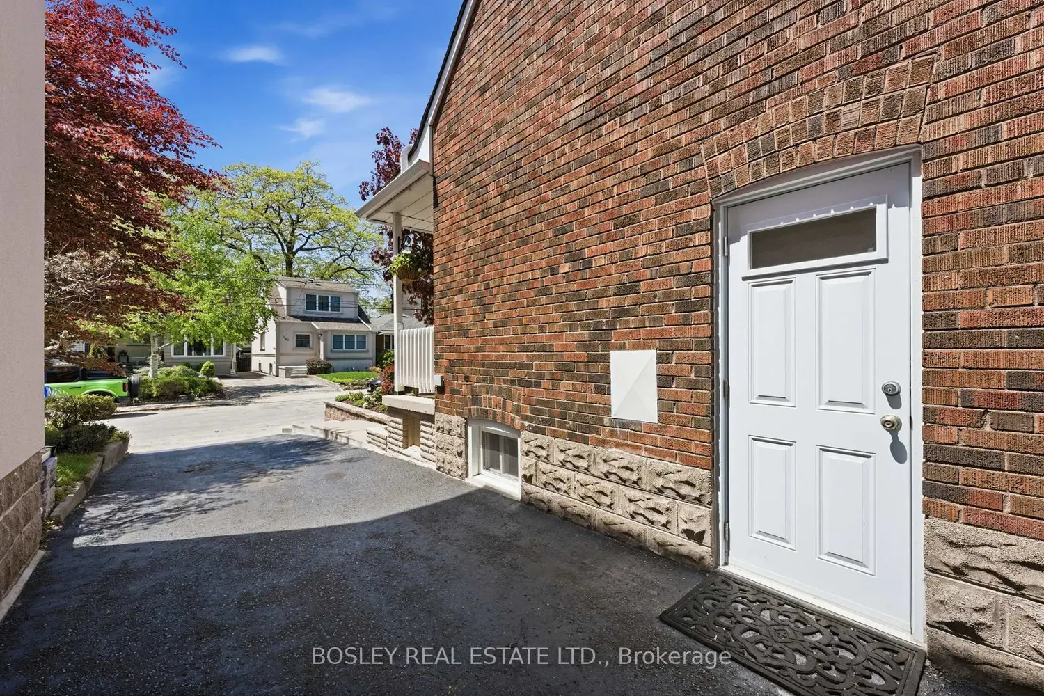 Additional image 19 of 127 Warden Avenue