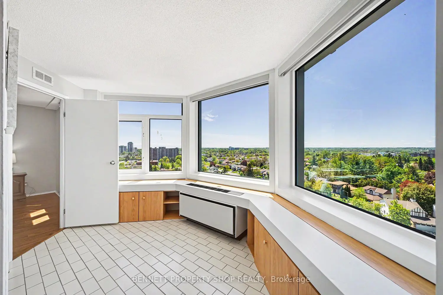 1025 Grenon Avenue 1119 photo 5