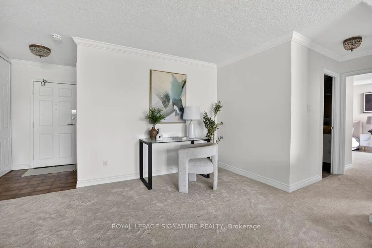 Additional image 2 of 7811 Yonge Street 103