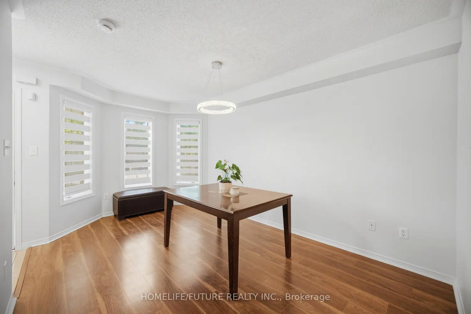 32 Laurelhurst Crescent photo 2