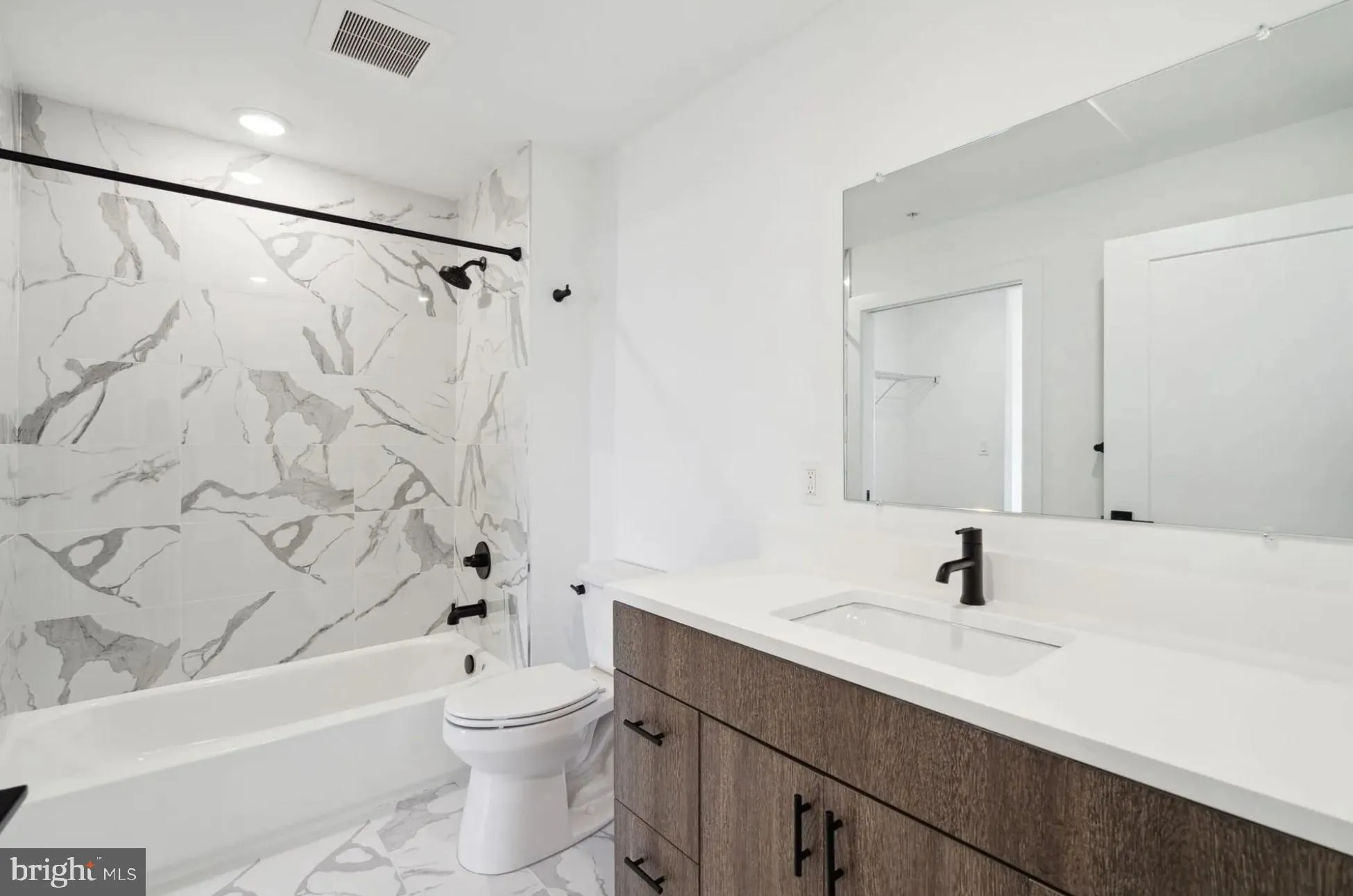 Additional image 52 of 901 Leland St Unit 2B-605, Philadelphia, PA 19130
