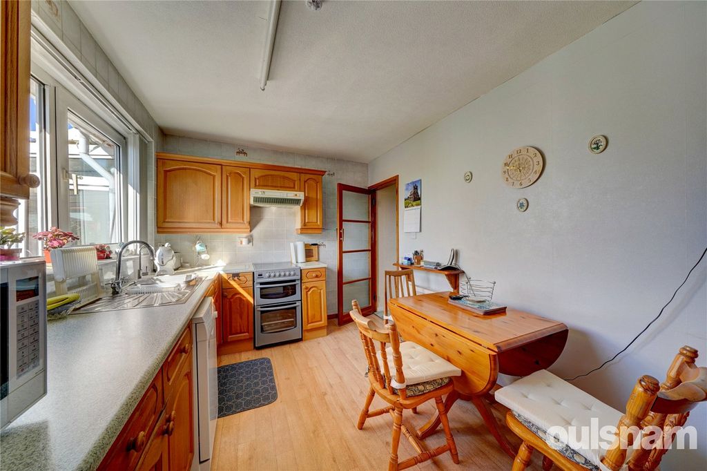 Additional image 9 of 2 bed bungalow for saleMinter Avenue, Droitwich, Worcestershire WR9
