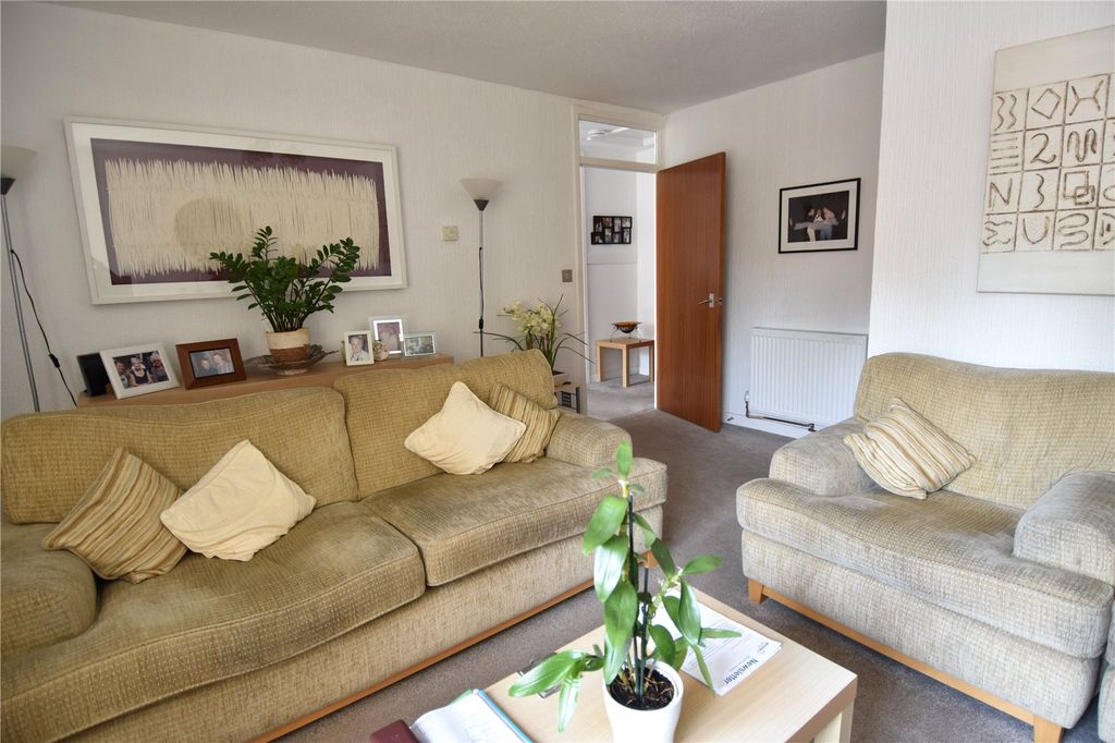 Additional image 8 of 2 bed flat for saleHeriotts Court, Droitwich, Worcestershire WR9