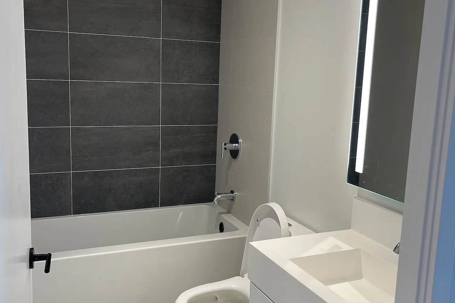 Additional image 14 of 308 Jarvis Street 2505
