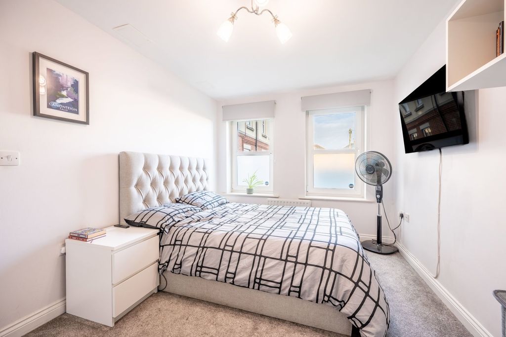 Additional image 8 of 2 bed flat for saleSouthampton Road, Eastleigh SO50