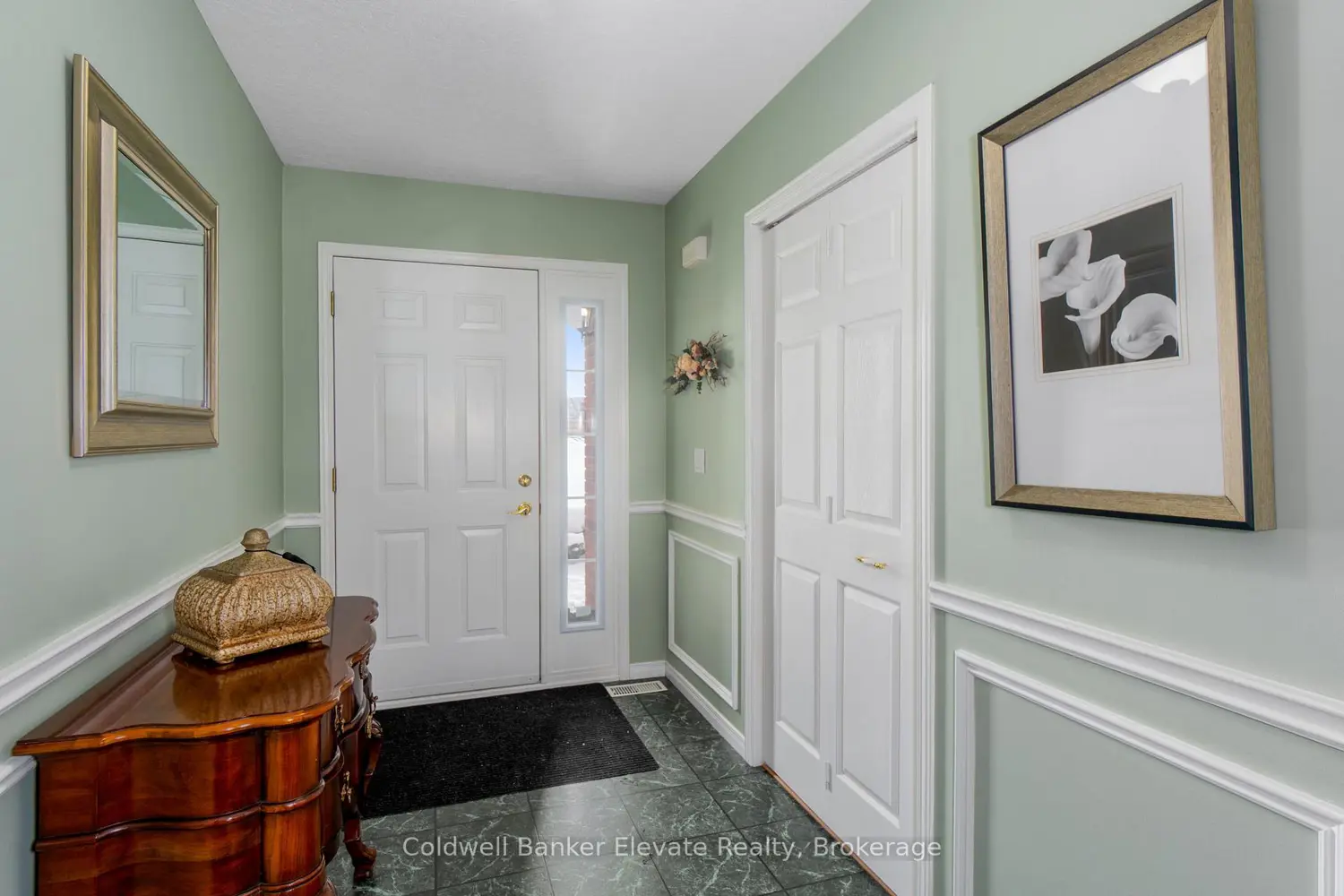 2705 Kingsway Drive 36 photo 3