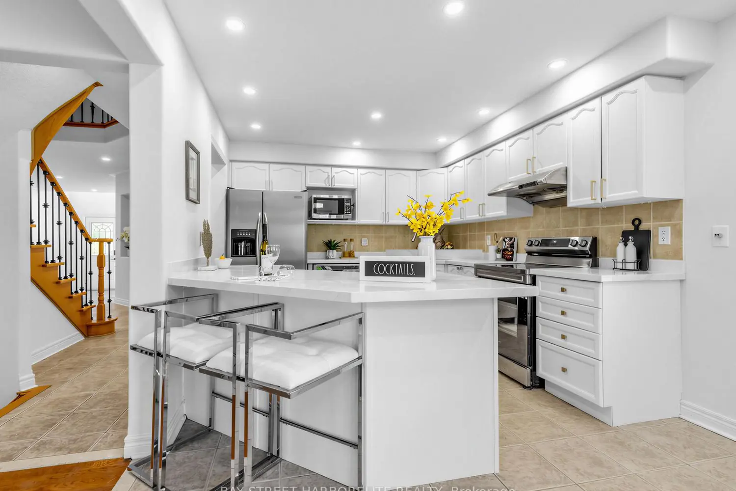 81 Laurendale Avenue photo 3