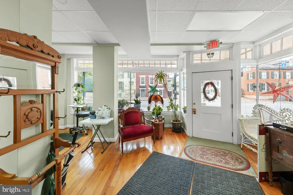 202 S Braddock Street, Winchester, VA 22601