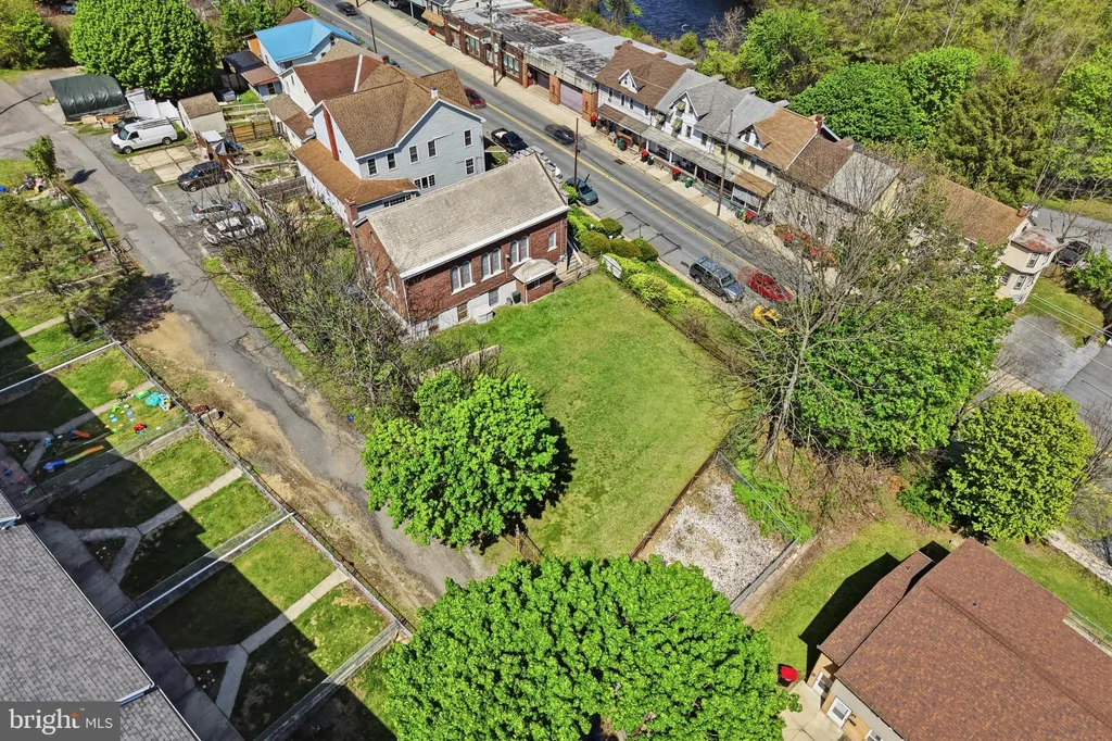 Additional image 9 of 194 Bankway Street, Lehighton, PA 18235
