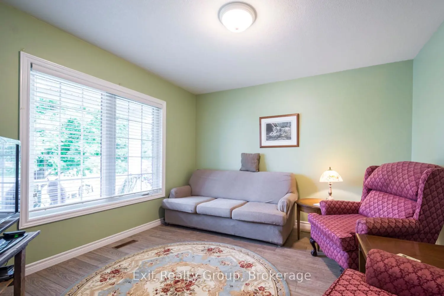 30 Aletha Drive photo 3