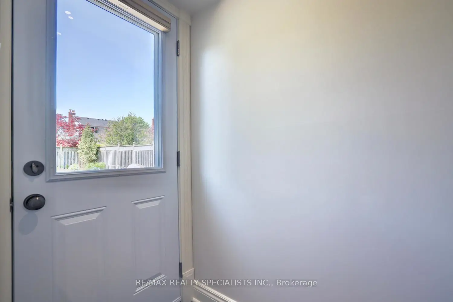 Additional image 17 of 2488 Frankfield Road