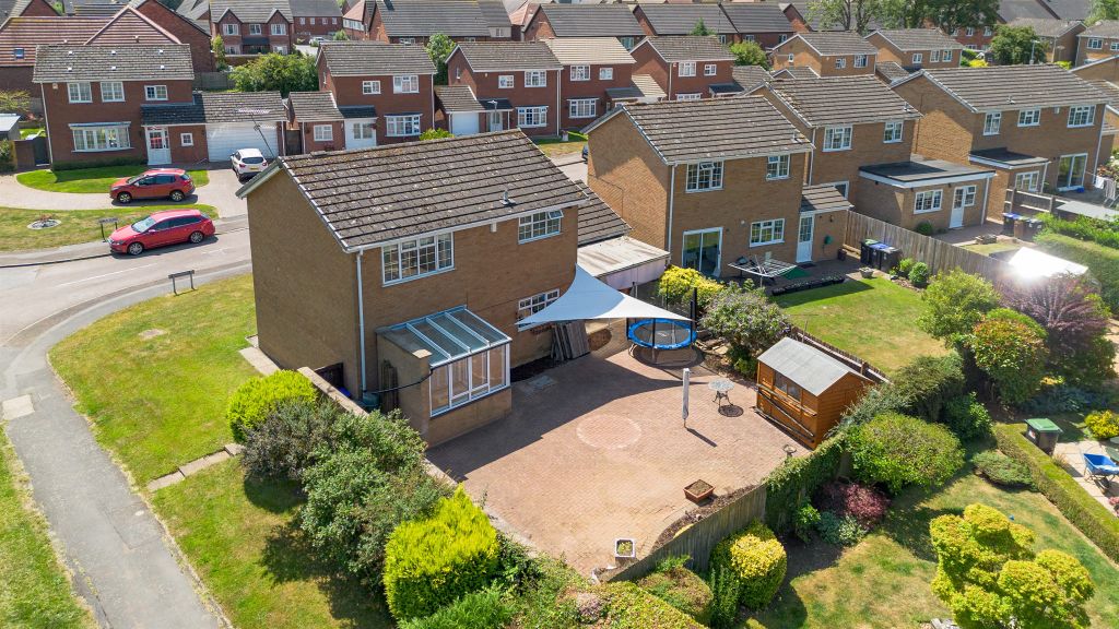 4 bed detached house for saleGable Close, Daventry NN11