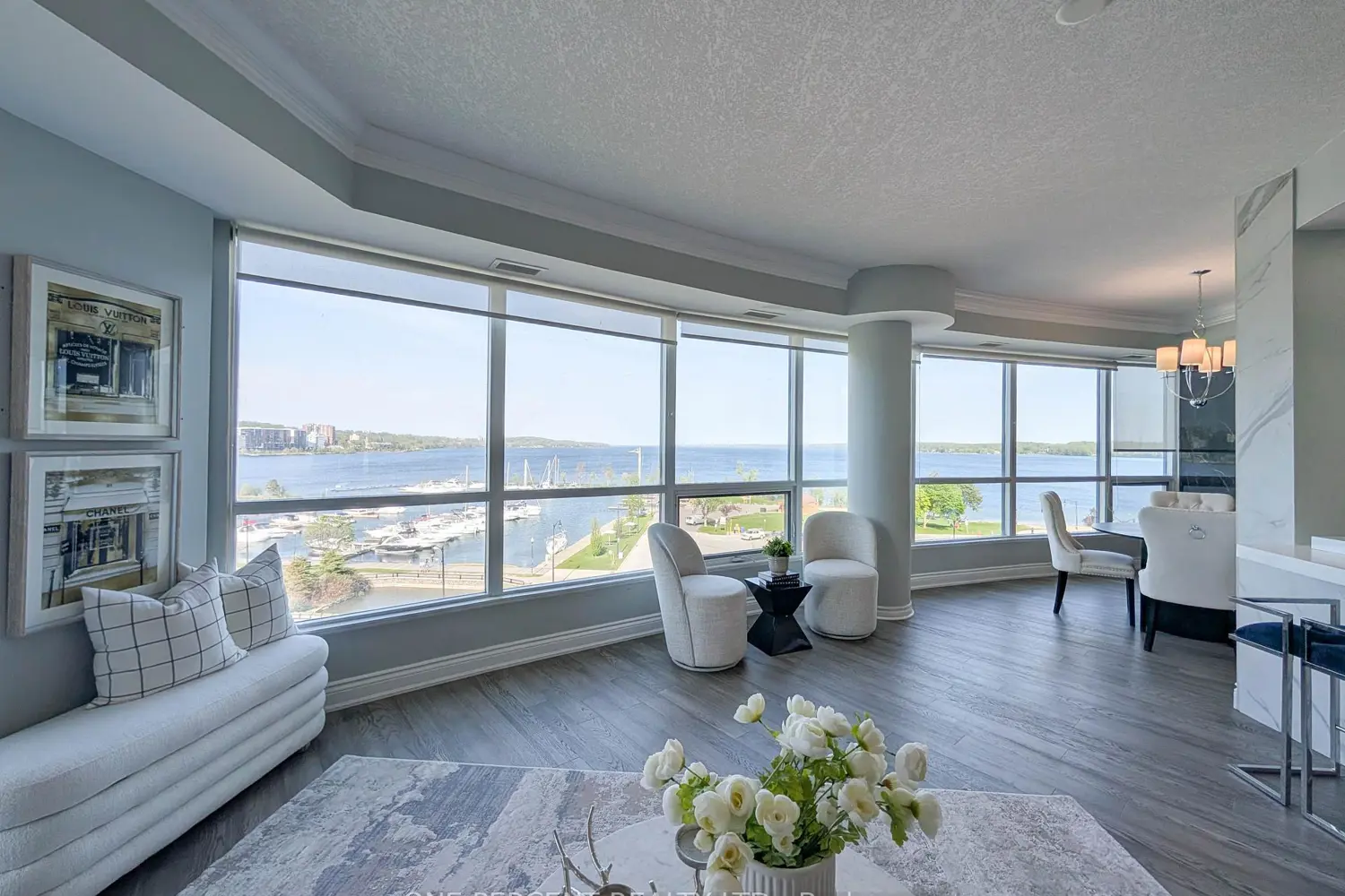 33 Ellen Street 604
