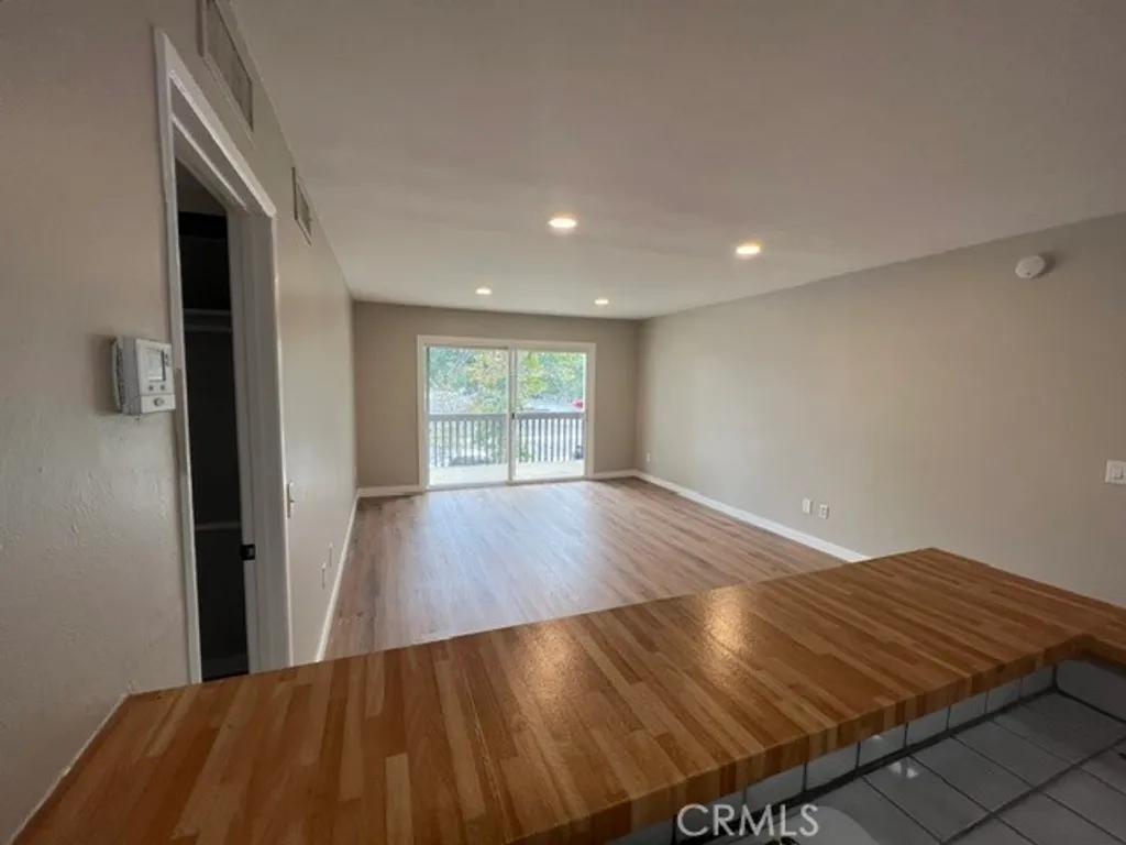 23515 Lyons Ave, Valencia, CA 91355 photo 5