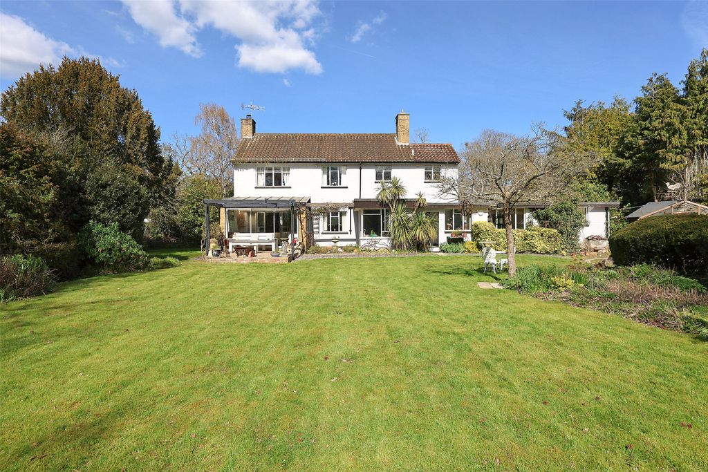 3 bed detached house for saleSwan Lane, Edenbridge, Kent TN8