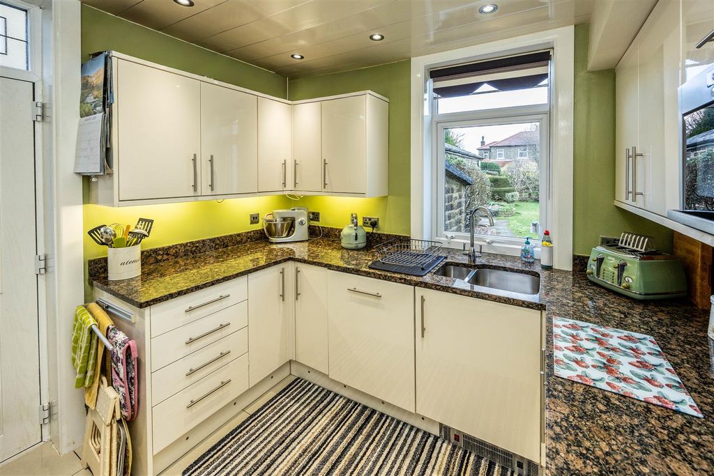 Additional image 4 of 3 bed semi-detached house for saleHammerstones Road, Elland HX5