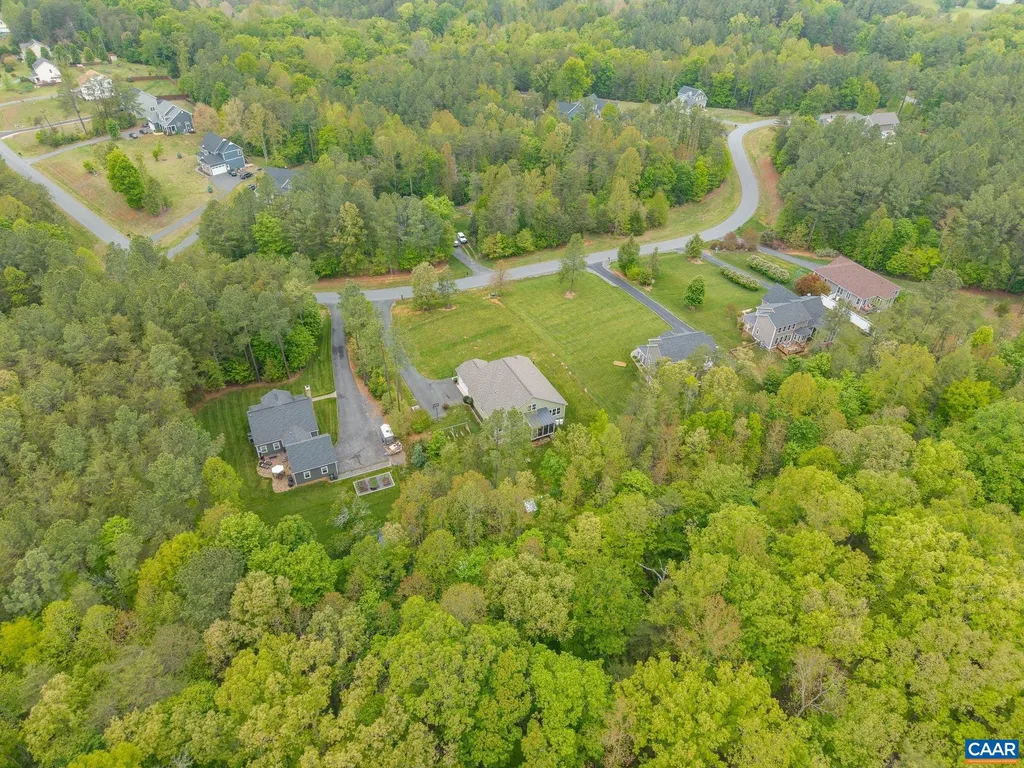 271 Two Rivers Dr, Troy, VA 22974