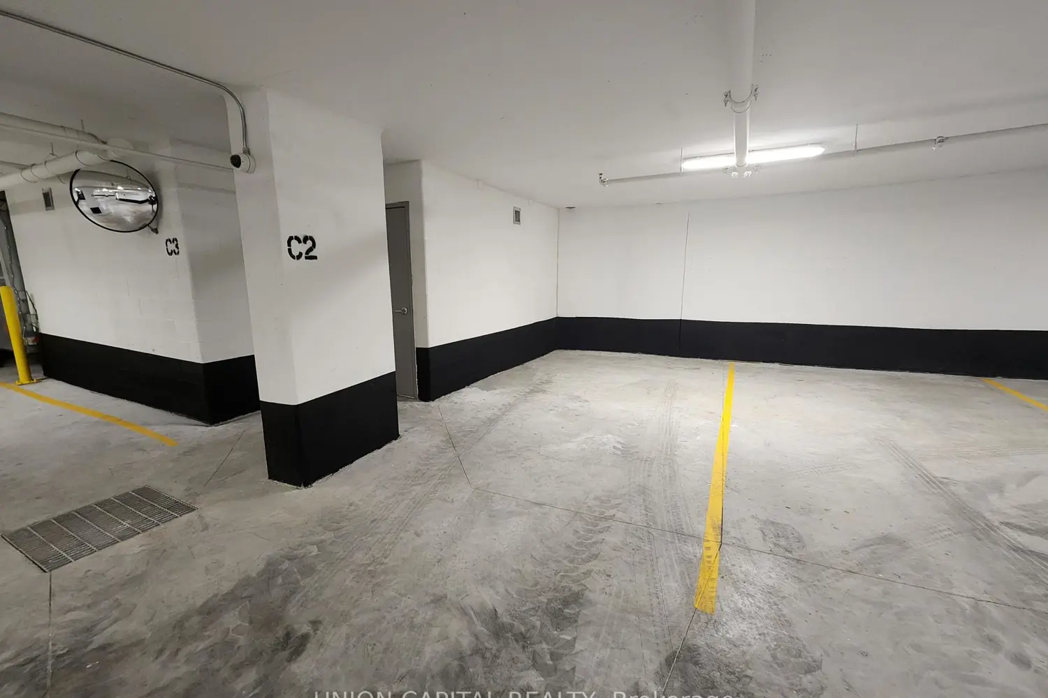 Additional image 18 of 195 Mccaul Street 1601