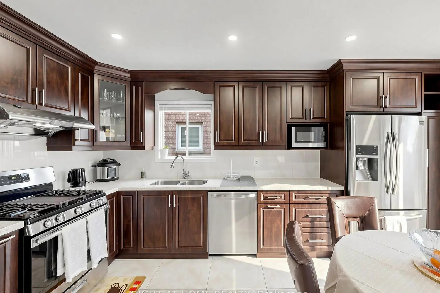 3815 Althorpe Circle photo 3