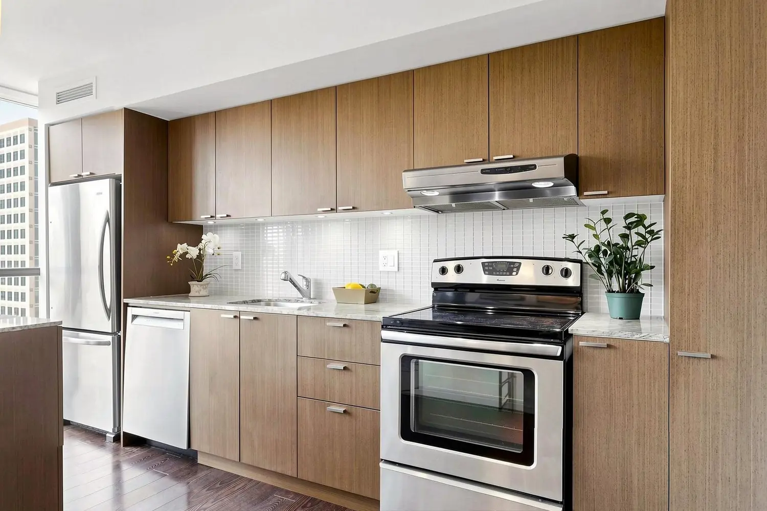 Additional image 7 of 110 Charles Street 1406