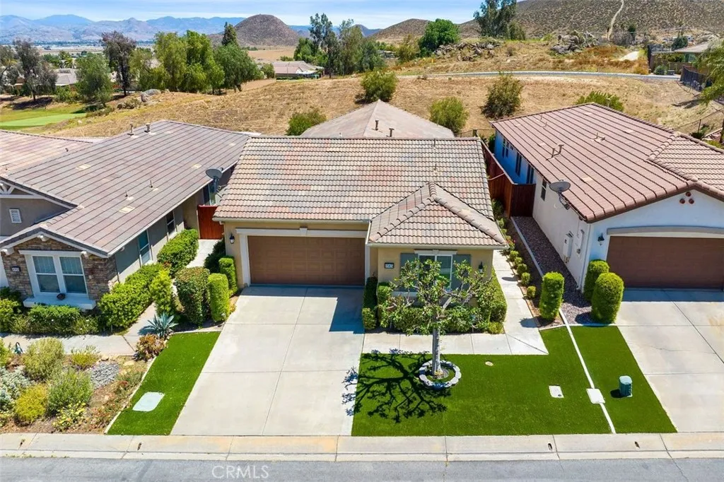8965 Stephenson Ln, Hemet, CA 92545 photo 3